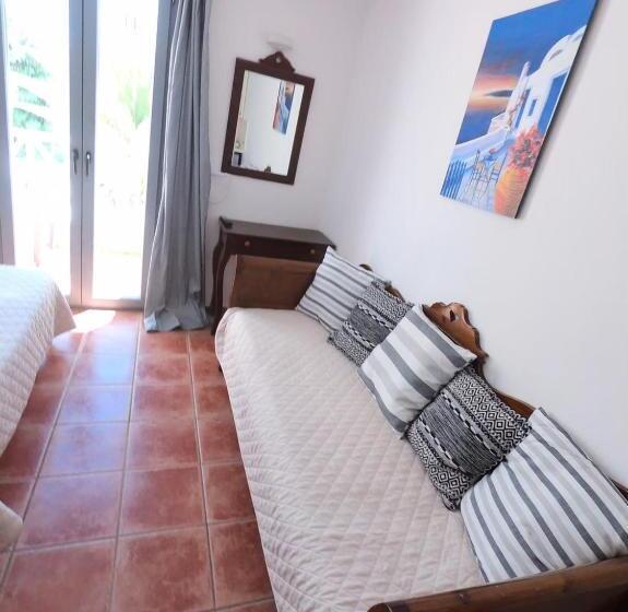 Anny Studios & Rooms Perissa Beach