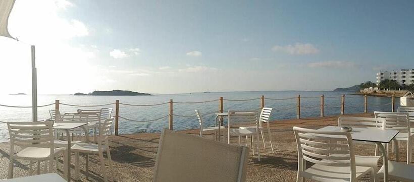 Apartamentos Llevant