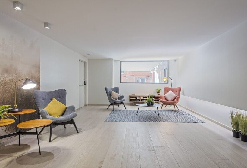 Aparthotel Bcn Montjuic