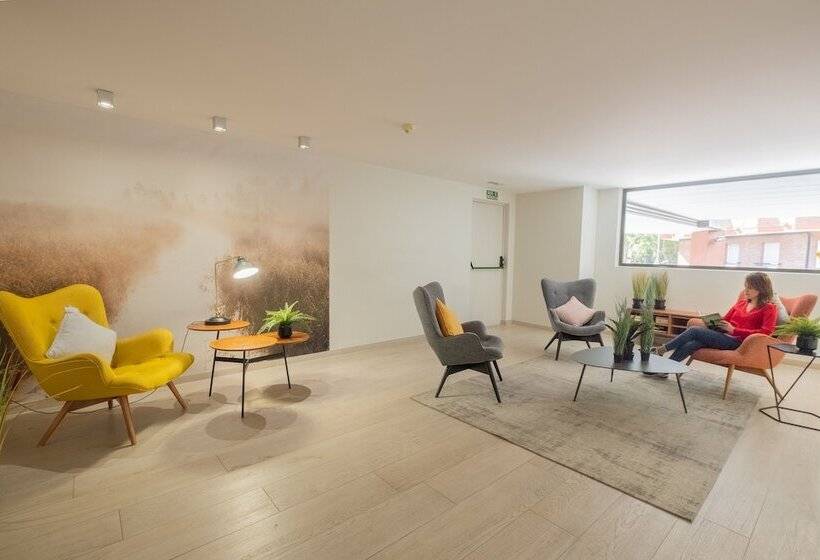 Aparthotel Bcn Montjuic