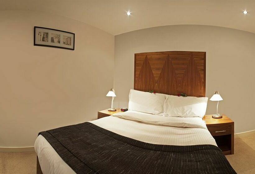 Blue Rainbow Aparthotel Manchester