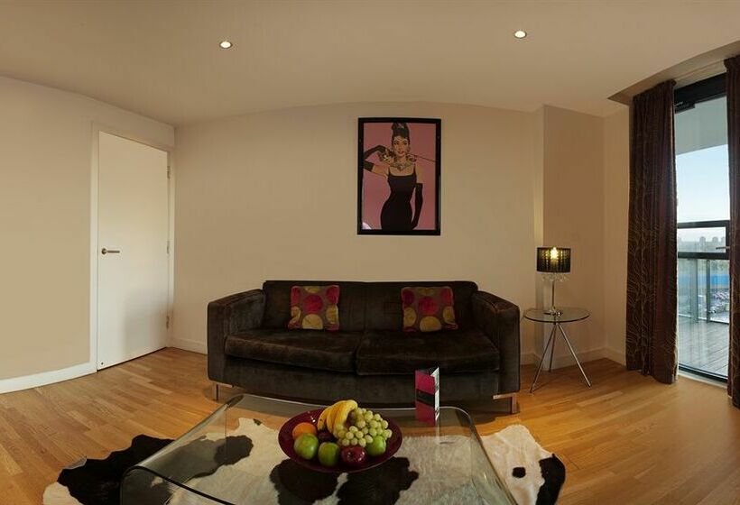 Blue Rainbow Aparthotel Manchester