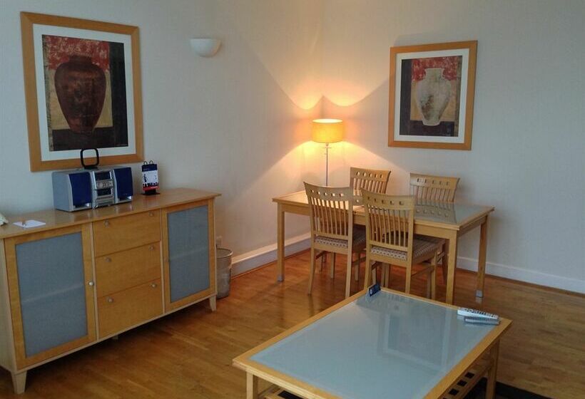 Bridgestreet Market View