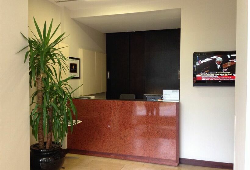 Bridgestreet Market View