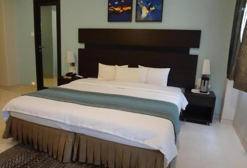 Chateau Windsor Hotel   Marine Drive