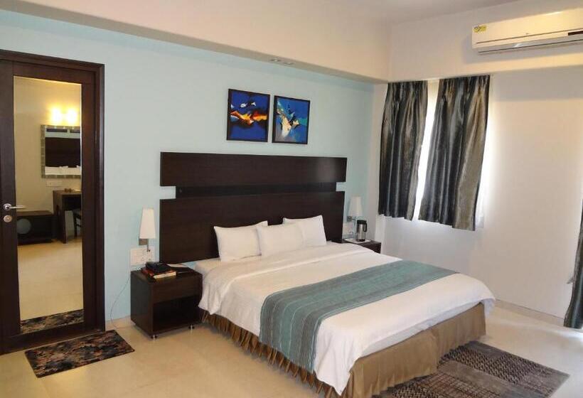 Chateau Windsor Hotel   Marine Drive