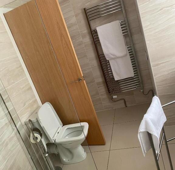 Crowwood Hotel And Alba Restaurant