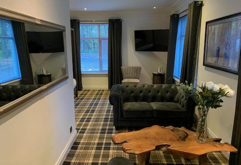 Crowwood Hotel And Alba Restaurant