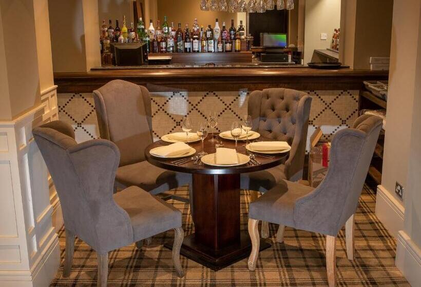 Crowwood Hotel And Alba Restaurant