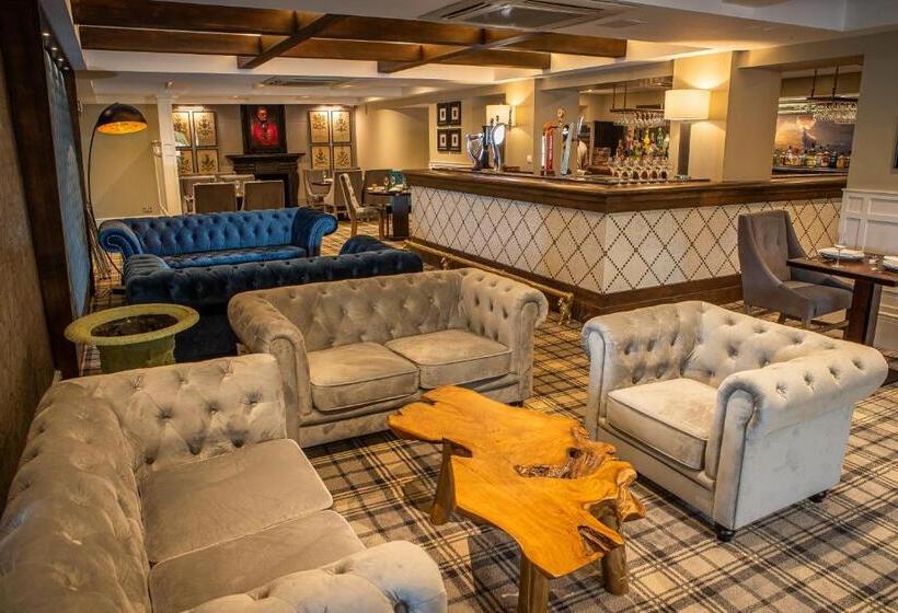 Crowwood Hotel And Alba Restaurant