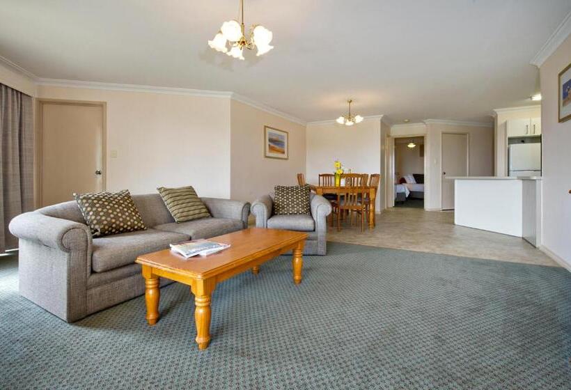 בית מלון כפרי Abbey Beach Resort