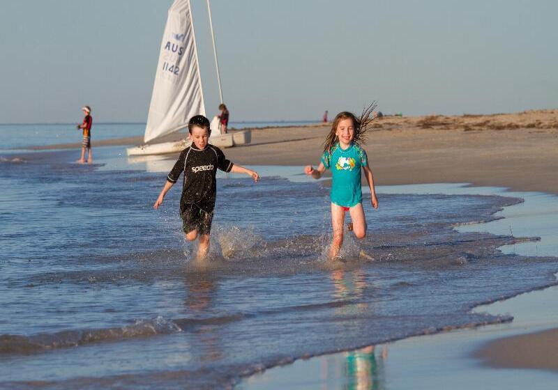 בית מלון כפרי Abbey Beach Resort