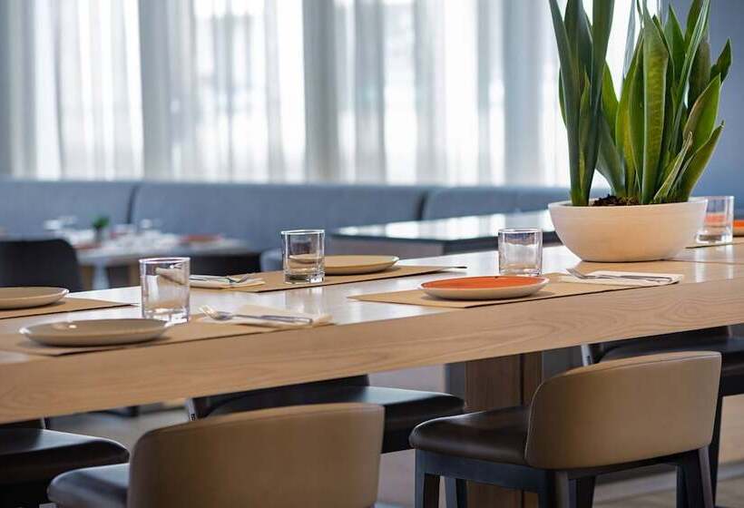 Ac Hotel Madrid Feria By Marriott