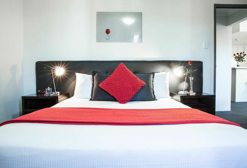 Отель Quality Apartments Camperdown