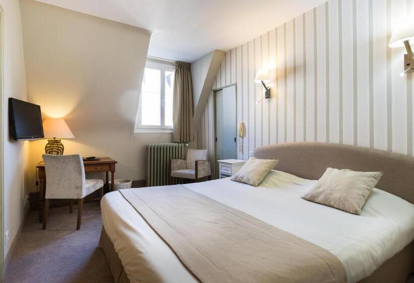 Отель Ajoncs D Or