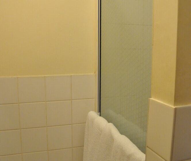 Отель Albro House