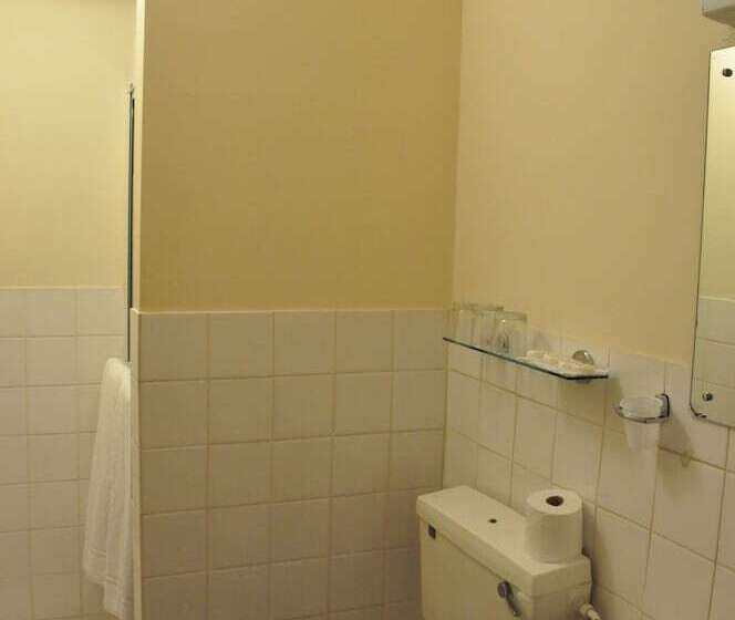 Отель Albro House