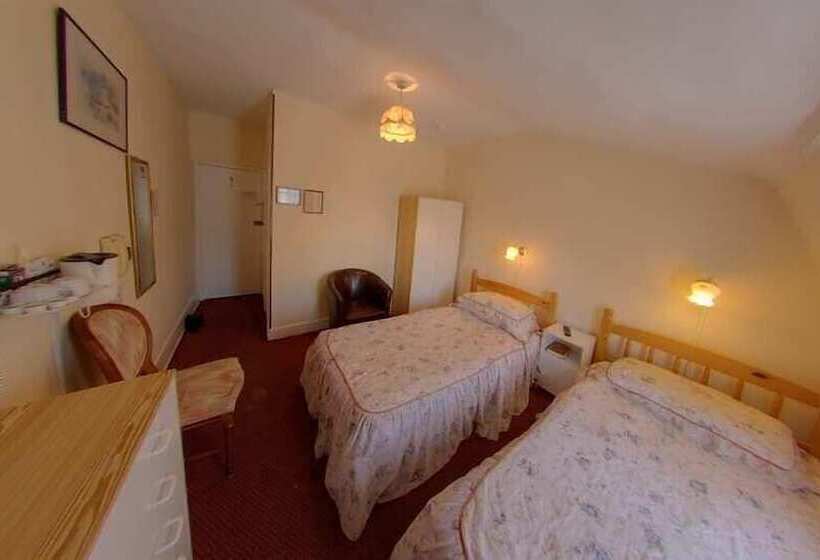 Отель Albro House