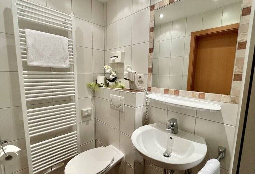 Отель Altdeutsche Weinstube  Superior