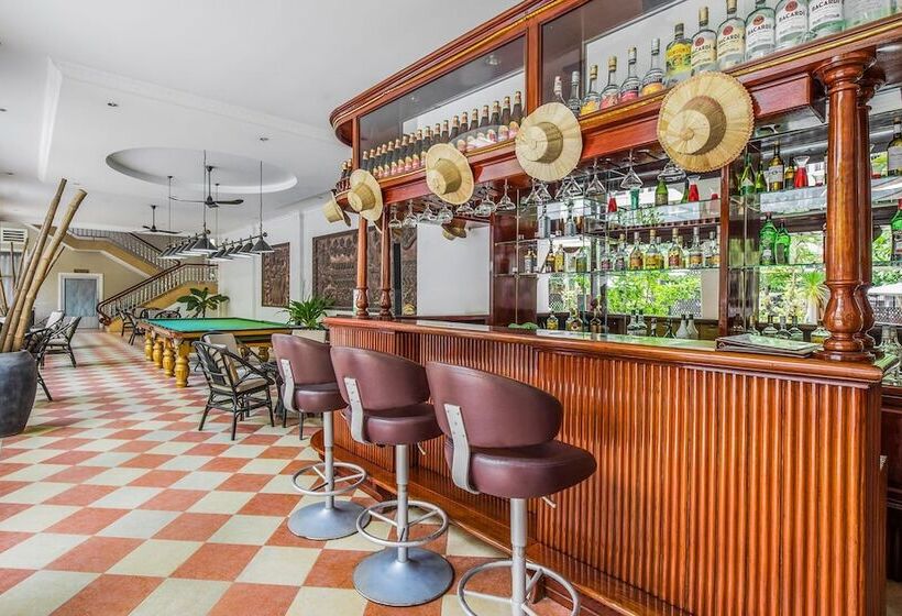 فندق Angkor Holiday