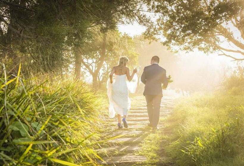 בית מלון כפרי Angourie Resort