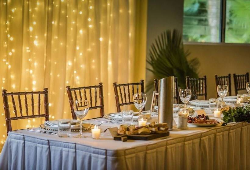 בית מלון כפרי Angourie Resort