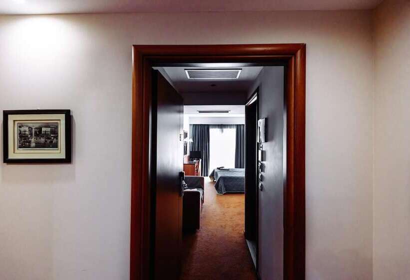 فندق Athens Mirabello