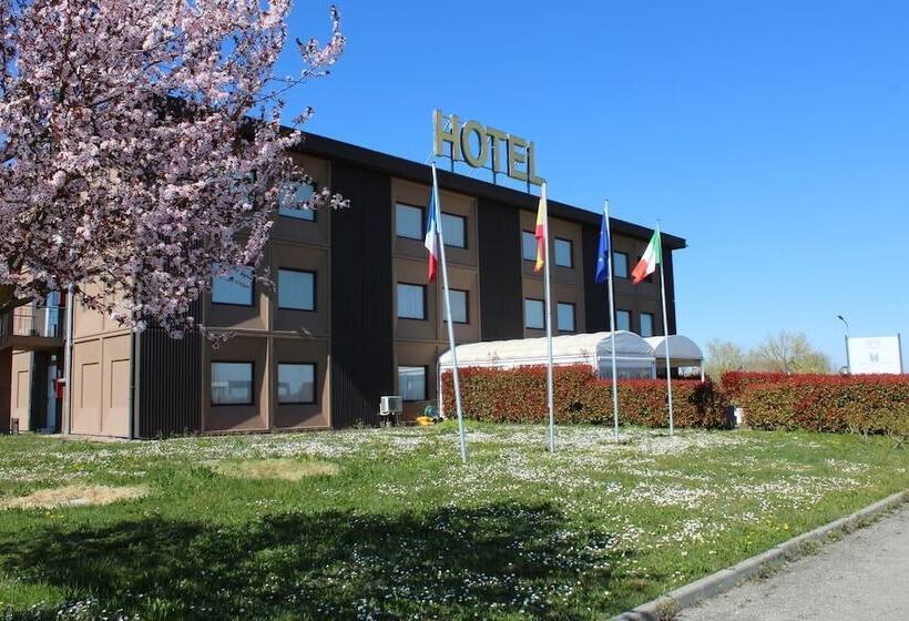 בית מלון כפרי Ayri