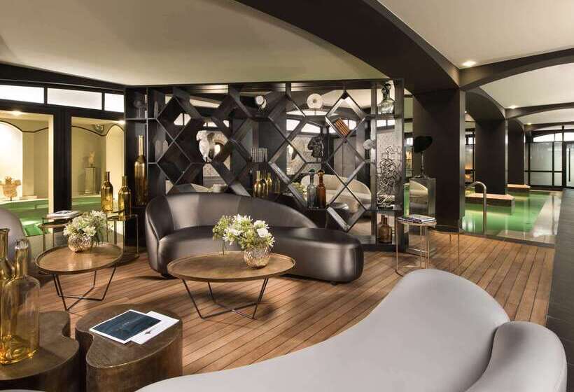 ホテル Hôtel Barrière Fouquet S Paris