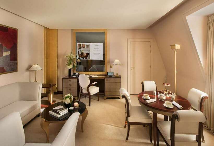 ホテル Hôtel Barrière Fouquet S Paris