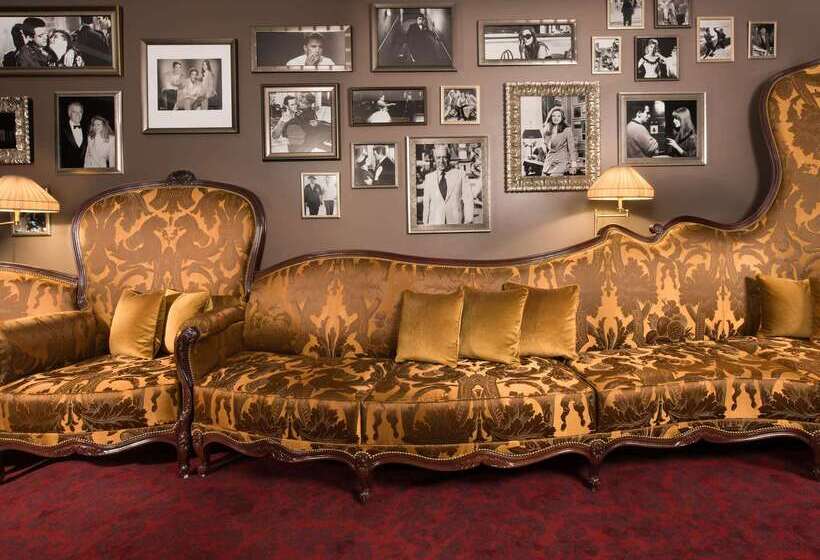 ホテル Hôtel Barrière Fouquet S Paris