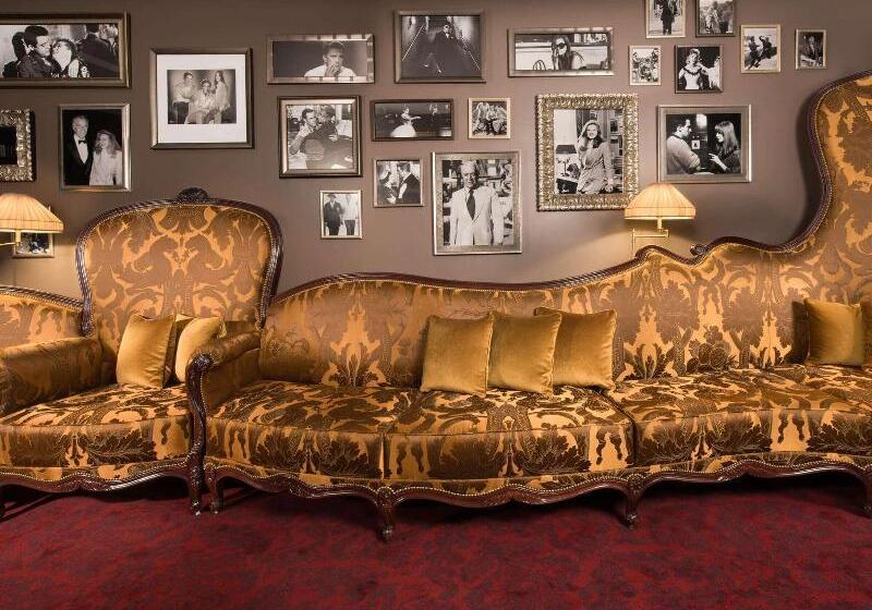 ホテル Hôtel Barrière Fouquet S Paris