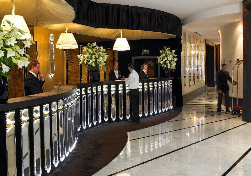 ホテル Hôtel Barrière Fouquet S Paris