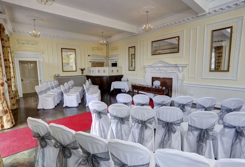 Отель Best Western Walworth Castle