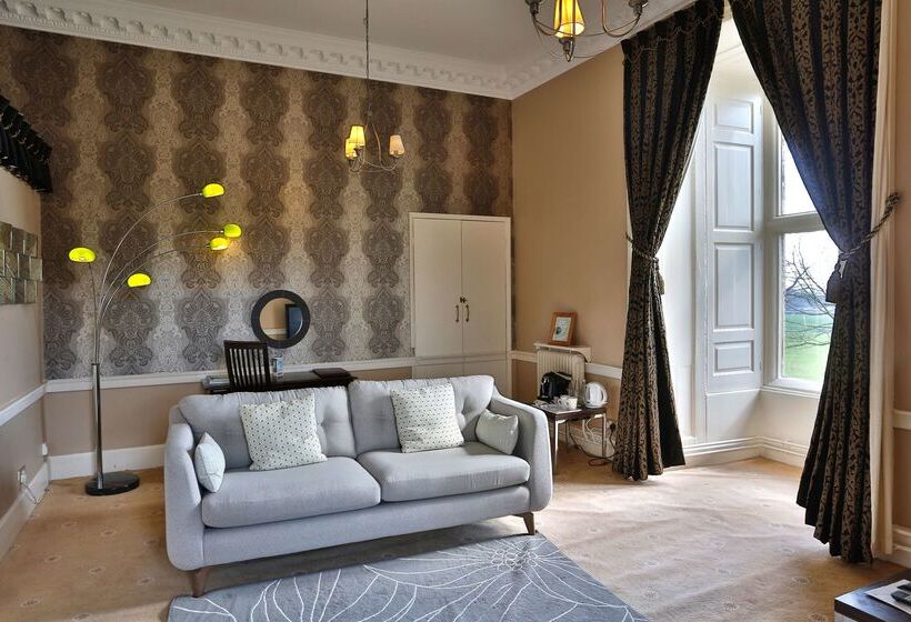 Отель Best Western Walworth Castle