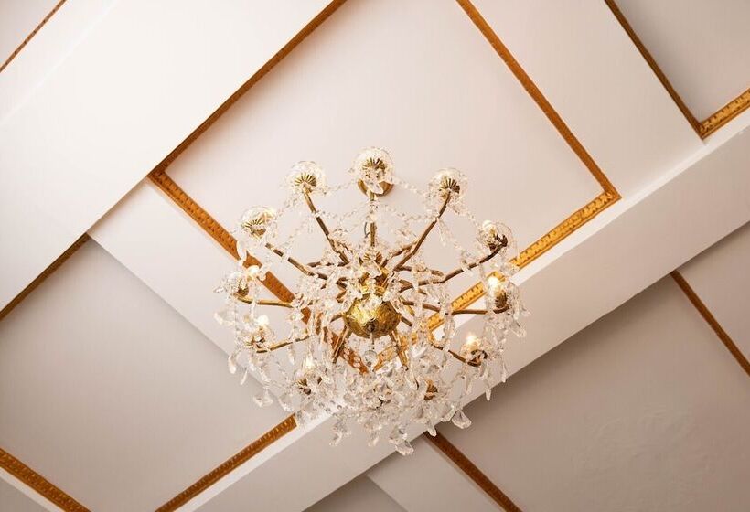 Отель Blanch House