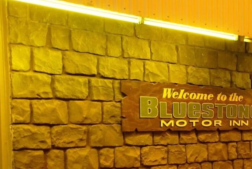 فندق Bluestone Motor Inn