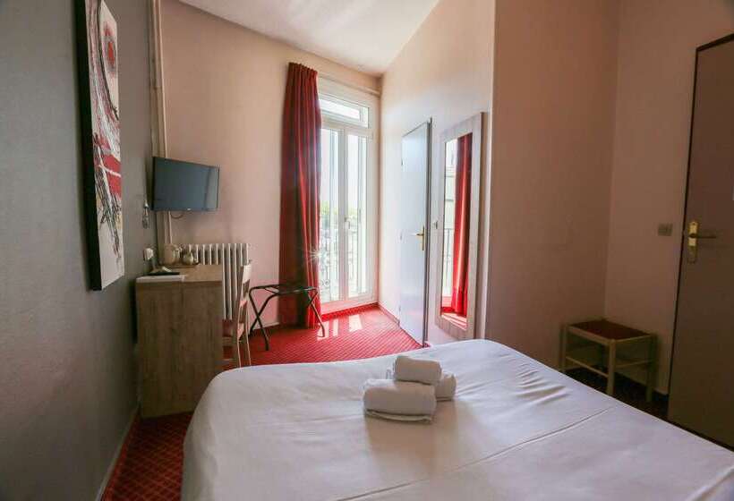 Brit Hotel Bleu Nuit