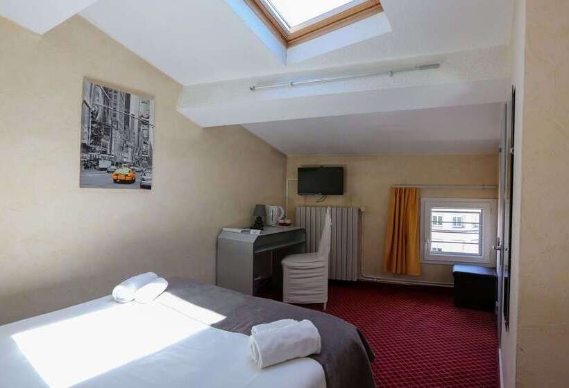 Brit Hotel Bleu Nuit