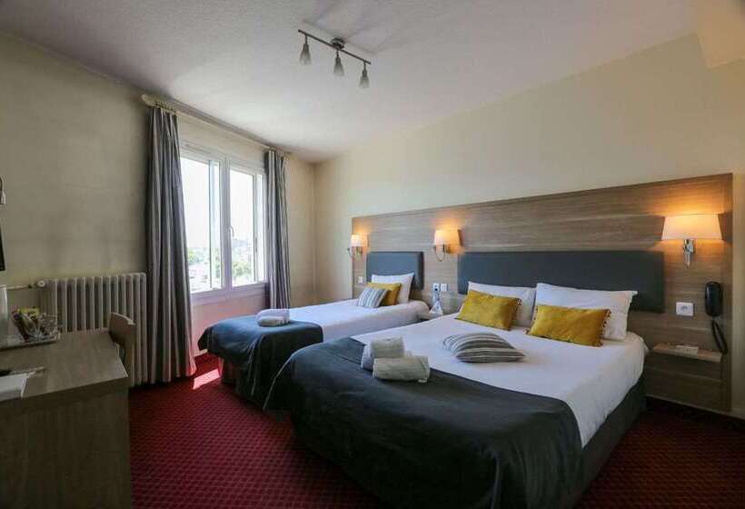 Brit Hotel Bleu Nuit