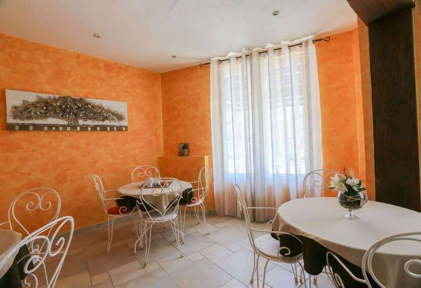 Brit Hotel Bleu Nuit