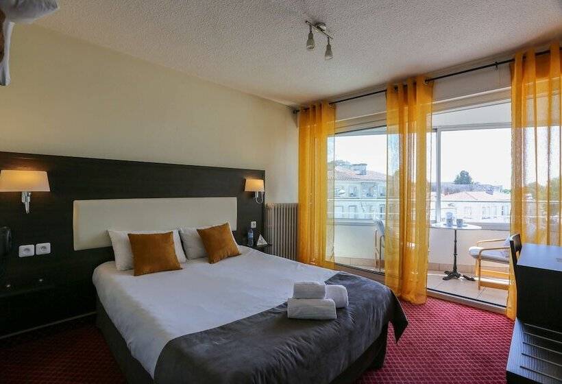 Brit Hotel Bleu Nuit