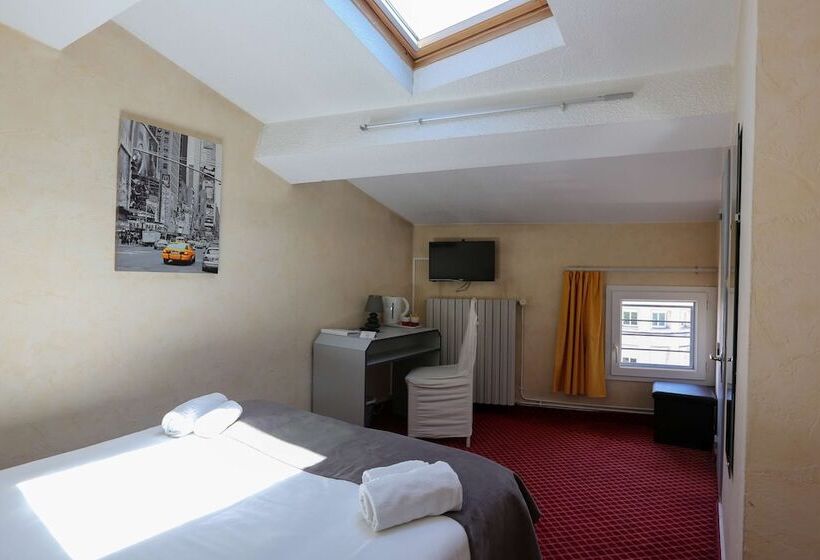 Brit Hotel Bleu Nuit