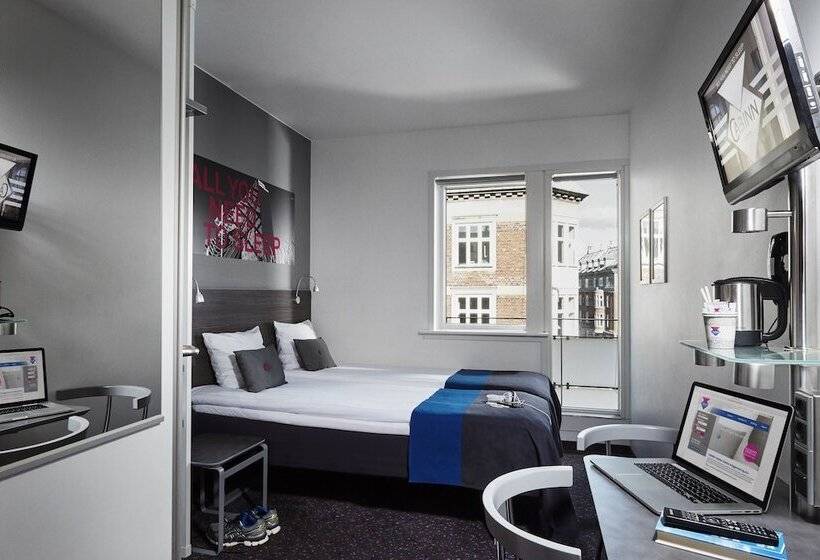 בית מלון כפרי Cabinn City