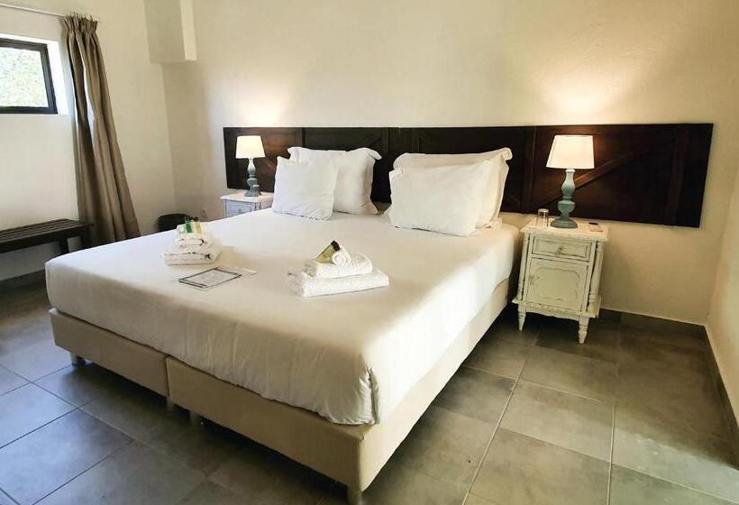 Отель Casa Do Alto