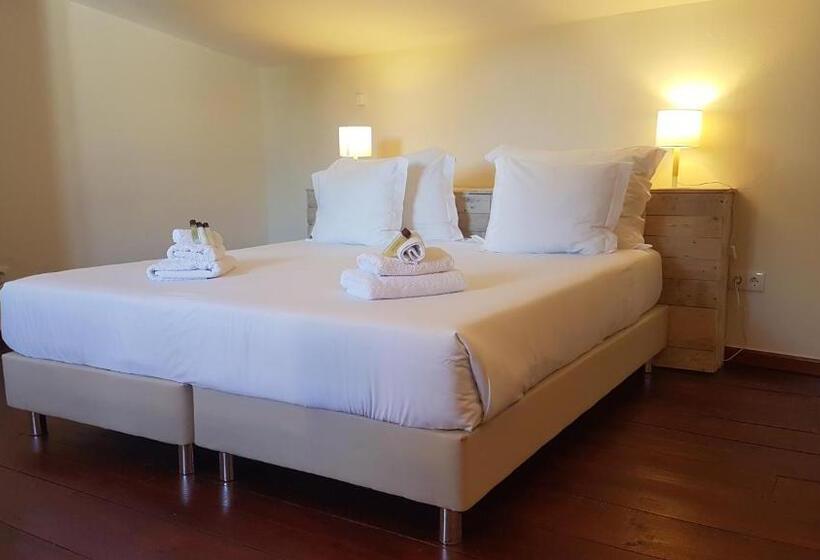 Отель Casa Do Alto