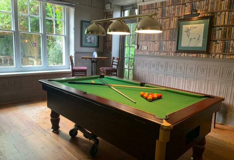 فندق Cedars Inn By Greene King Inns