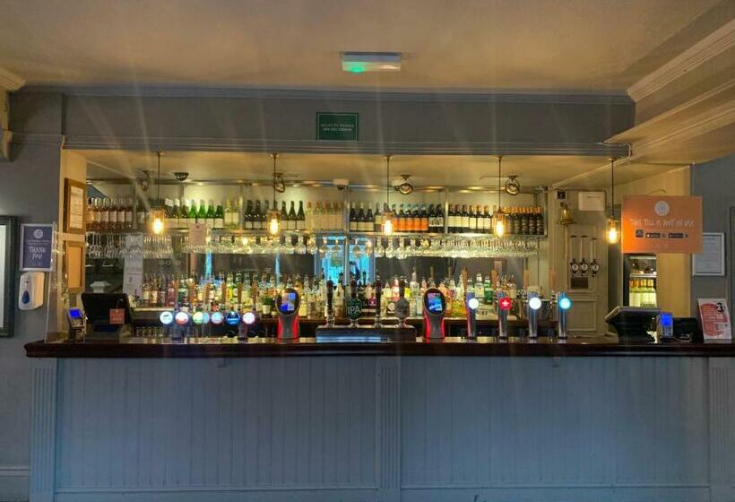 فندق Cedars Inn By Greene King Inns