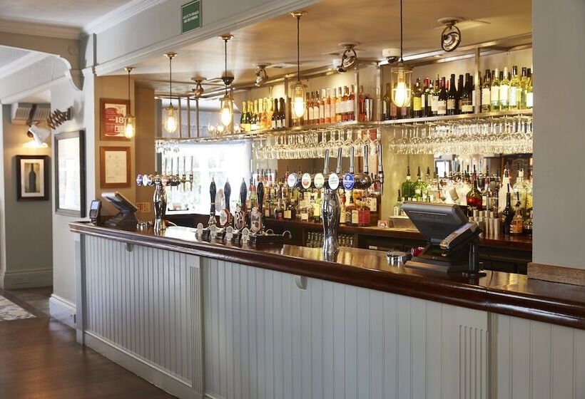 فندق Cedars Inn By Greene King Inns