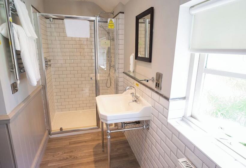 فندق Cedars Inn By Greene King Inns